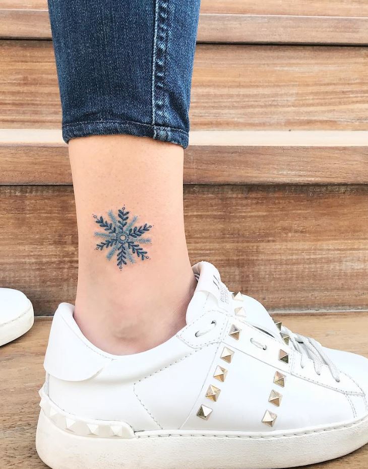 40 Cute Small Tattoos For Women  Pulptastic